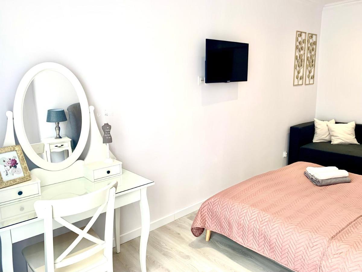 Apartamenty Sienkiewicza - Bezplatny Parking, Centrum, Park, Fv Kielce Dış mekan fotoğraf